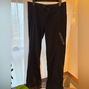Columbia Black Cargo Pants with Side Zip Pocket
